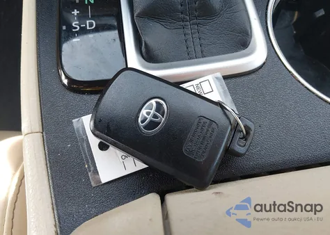 2017 Toyota Highlander Xle z USA, uszkodzony, nr VIN 5TDJZRFH8HS382976